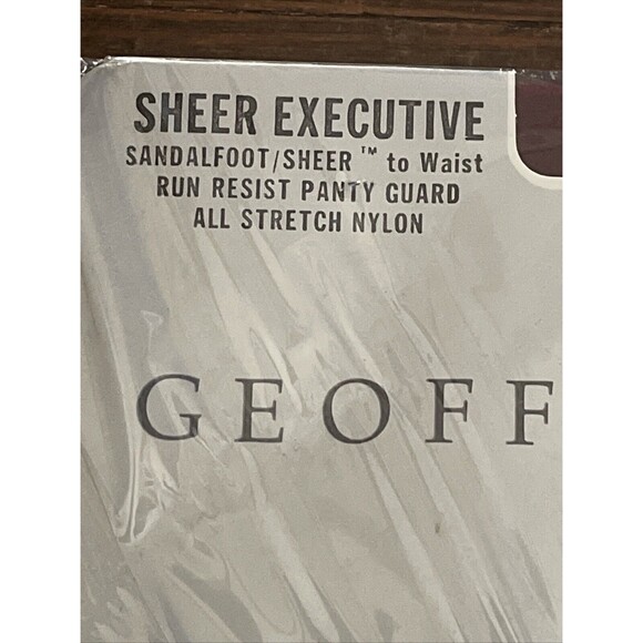 Vintage Geoffrey Beene Brandy Wine Medium Pantyhose NWT Sheer Executive Nylon - Picture 2 of 8